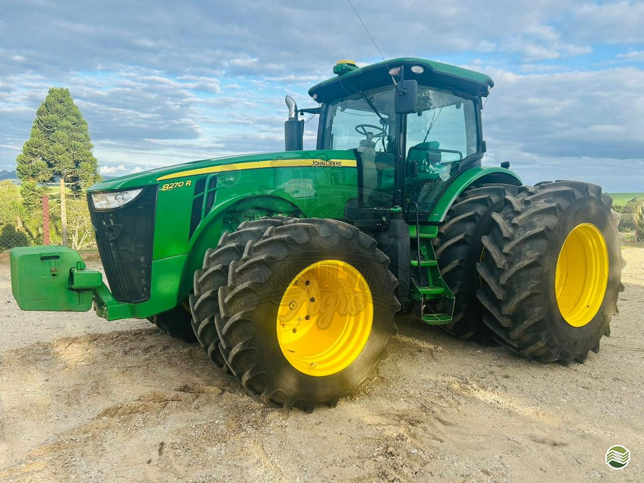 TRATOR JOHN DEERE JOHN DEERE 8270R Tração 4x4 Consulting Agro ITUVERAVA SÃO PAULO SP